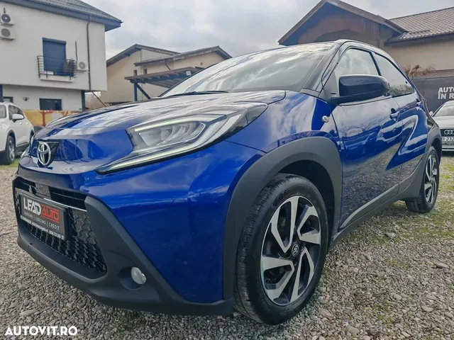TOYOTA AYGO X
