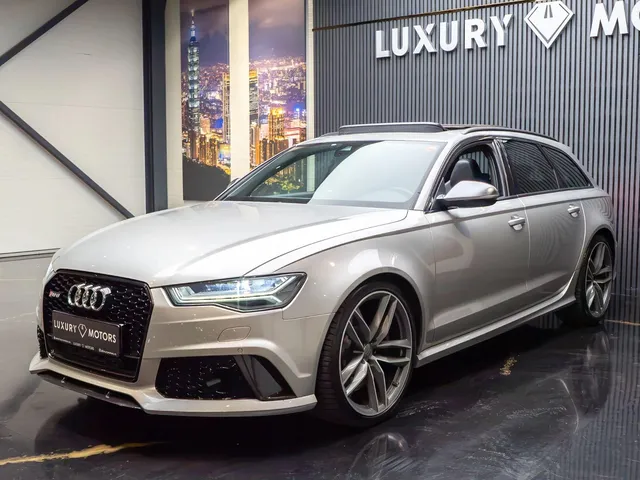 AUDI RS6