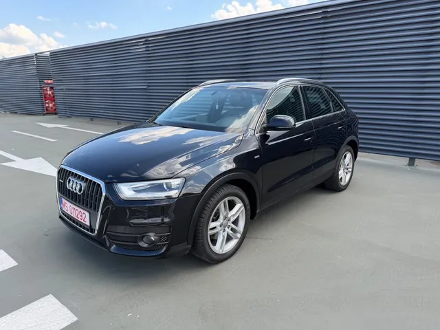 AUDI Q3
