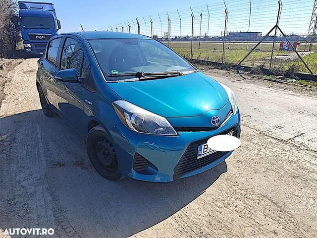 TOYOTA YARIS