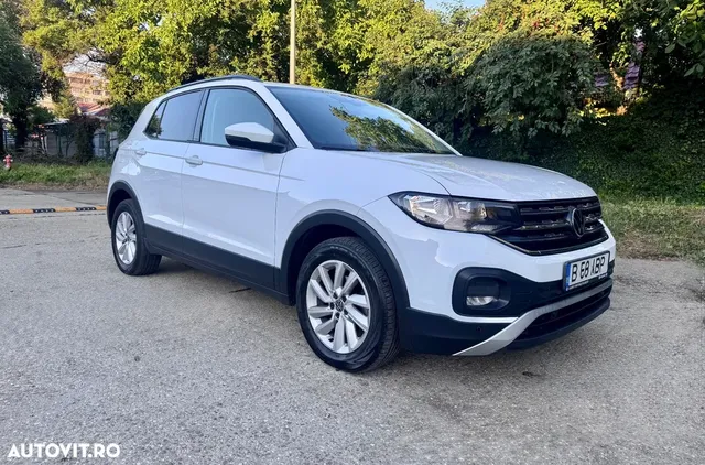 VOLKSWAGEN T-CROSS