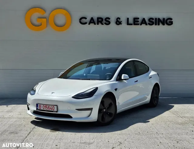 TESLA MODEL 3
