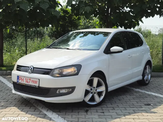 VOLKSWAGEN POLO