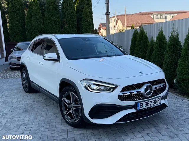 MERCEDES-BENZ GLA