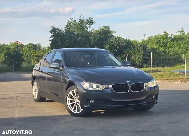 BMW 3 SERIES