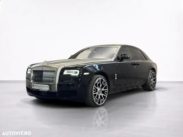 ROLLS-ROYCE GHOST