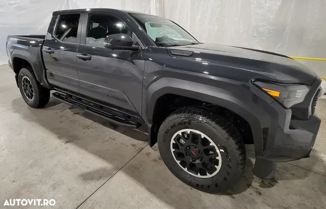 TOYOTA TACOMA