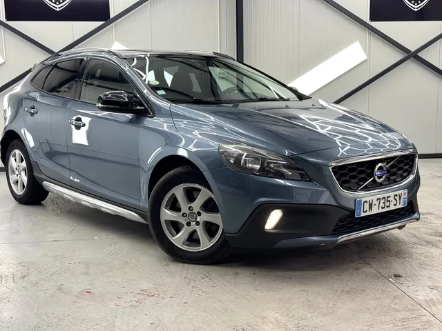 VOLVO V40