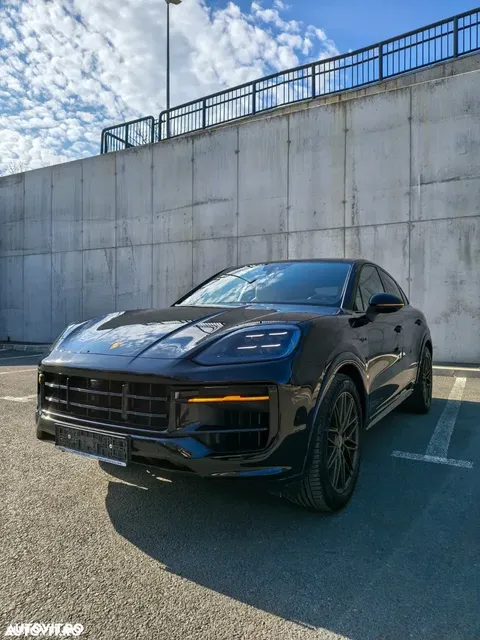 PORSCHE CAYENNE COUPE