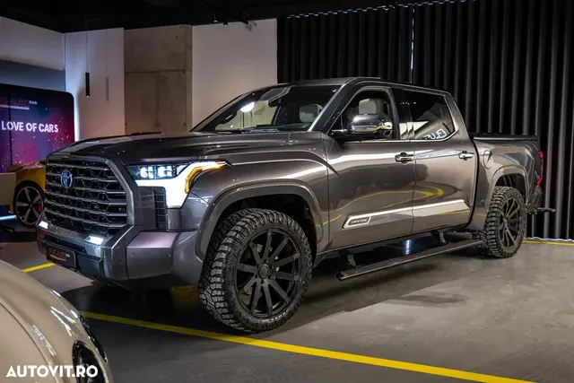 TOYOTA TUNDRA