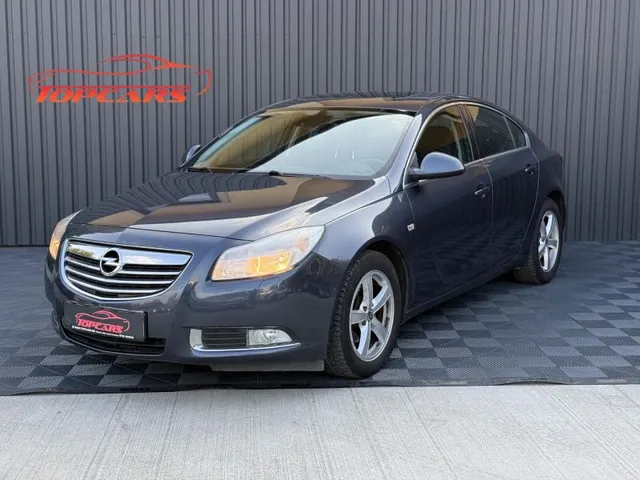 OPEL INSIGNIA
