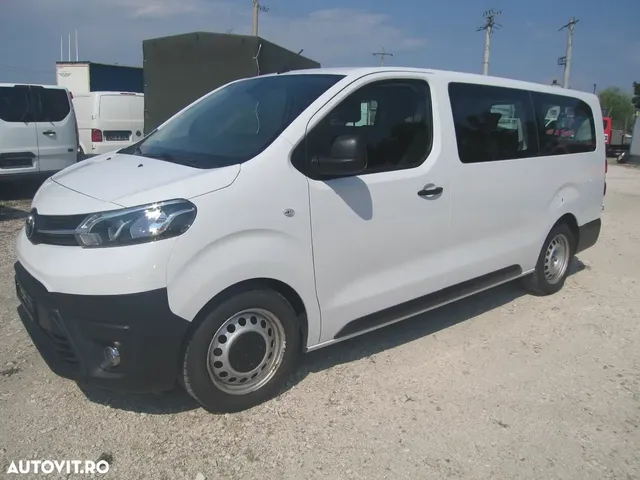 TOYOTA PROACE