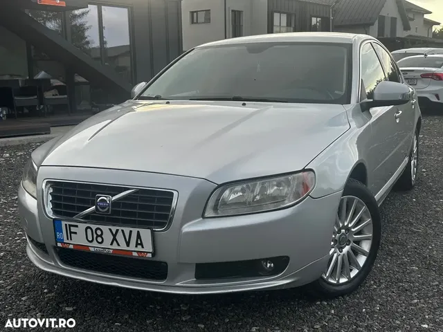 VOLVO S80