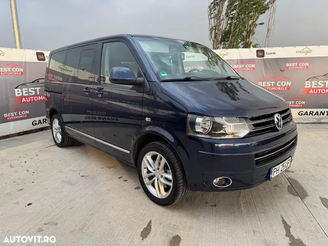 VOLKSWAGEN MULTIVAN
