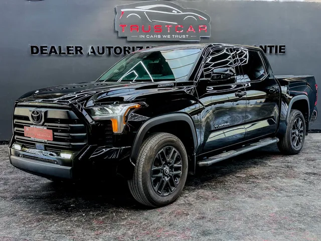 TOYOTA TUNDRA