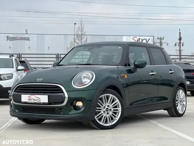 MINI HATCH