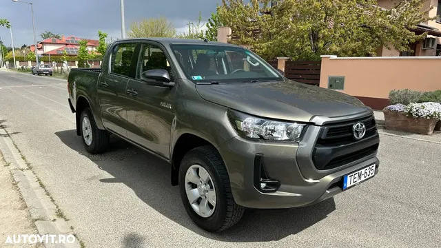 TOYOTA HILUX