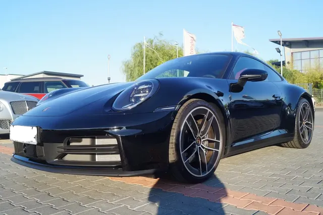 PORSCHE 911 CARRERA