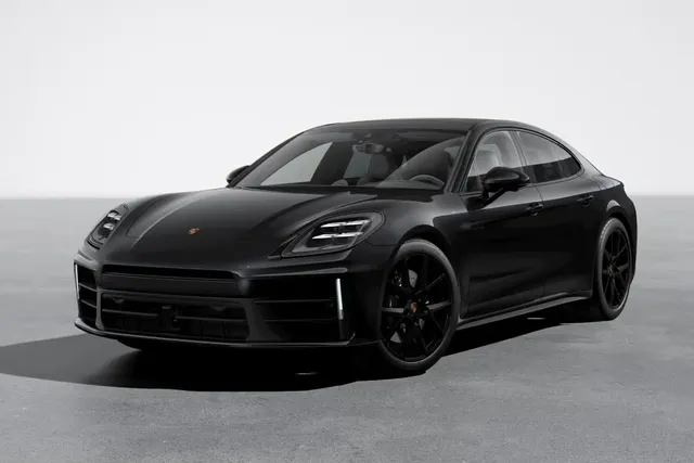 PORSCHE PANAMERA 4