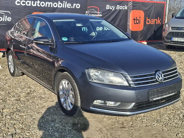 VOLKSWAGEN PASSAT