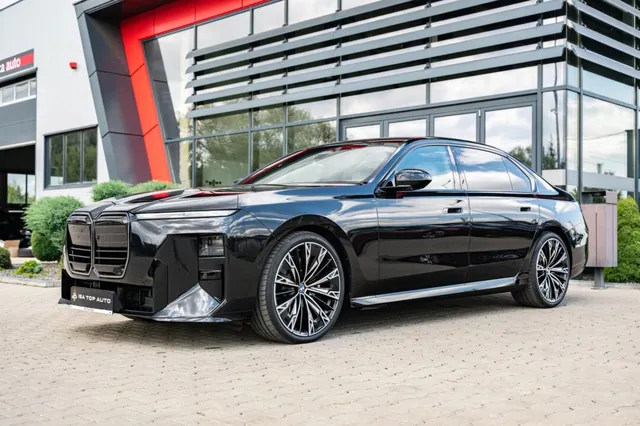 BMW 740