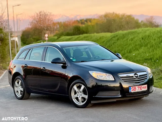 OPEL INSIGNIA