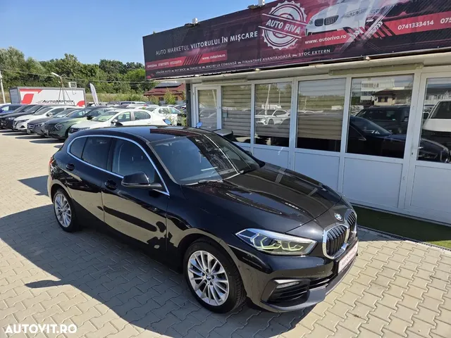 BMW 1 SERIES