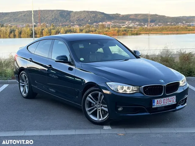 BMW 3 SERIES