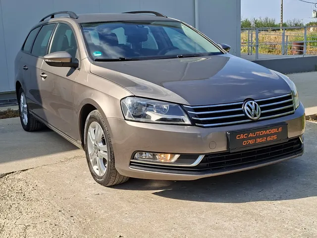 VOLKSWAGEN PASSAT