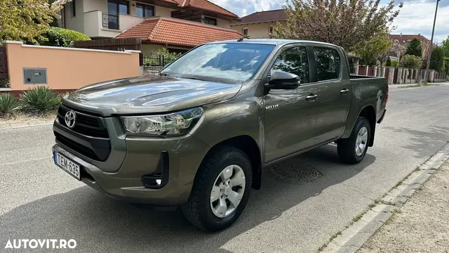 TOYOTA HILUX