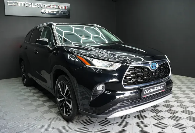 TOYOTA HIGHLANDER