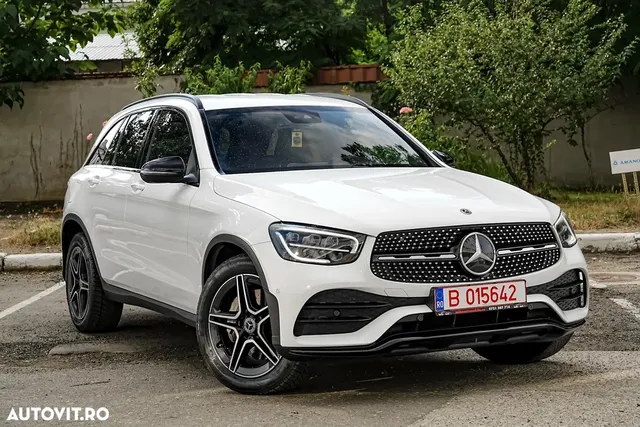 MERCEDES-BENZ GLC