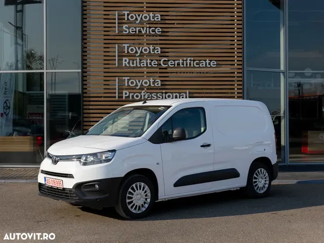 TOYOTA PROACE