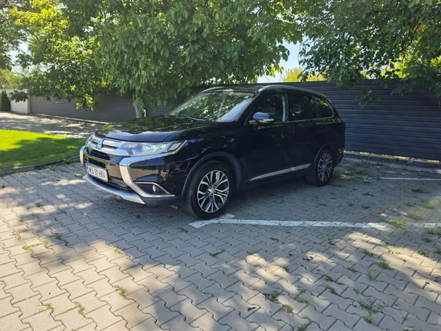 MITSUBISHI OUTLANDER