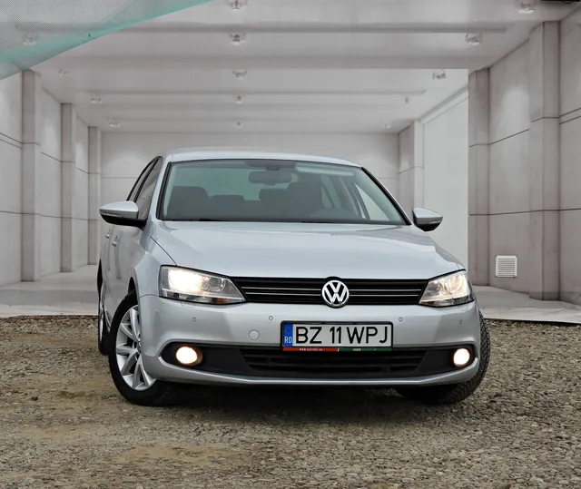 VOLKSWAGEN JETTA