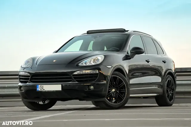 PORSCHE CAYENNE