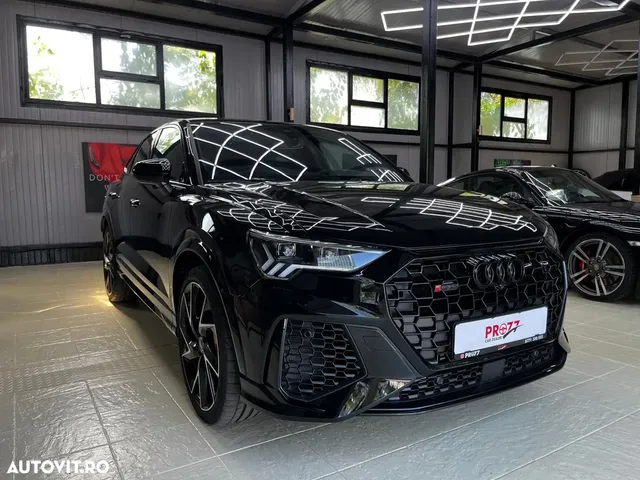 AUDI RS Q3