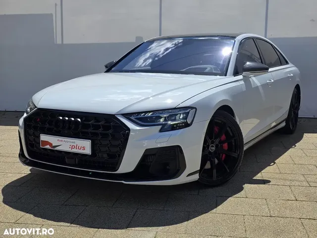AUDI S8