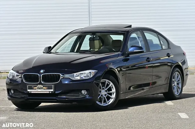 BMW 3 SERIES