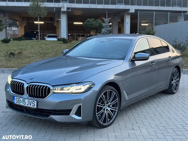 BMW 5 SERIES