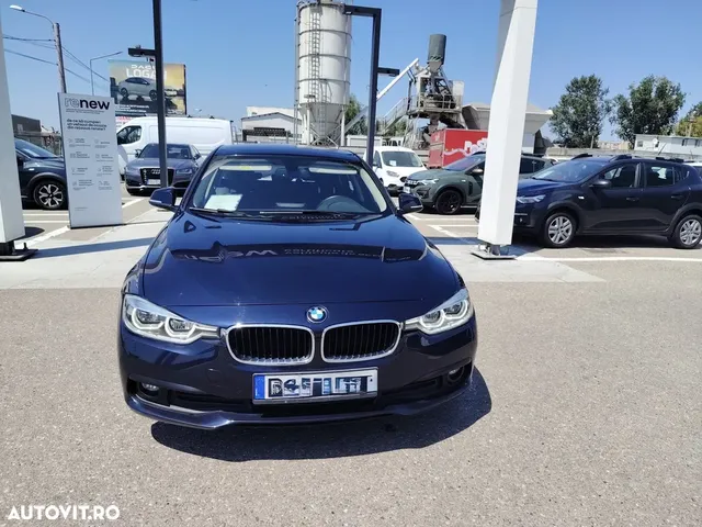 BMW 3 SERIES