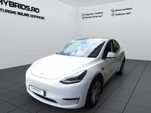 TESLA MODEL Y