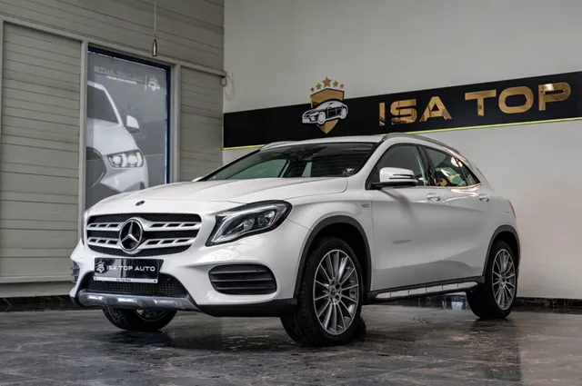 MERCEDES-BENZ GLA