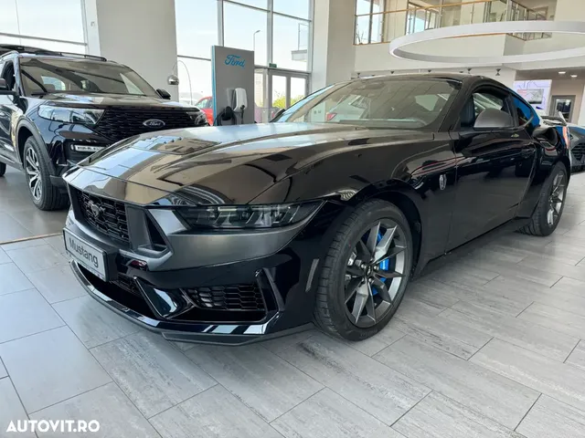 FORD MUSTANG