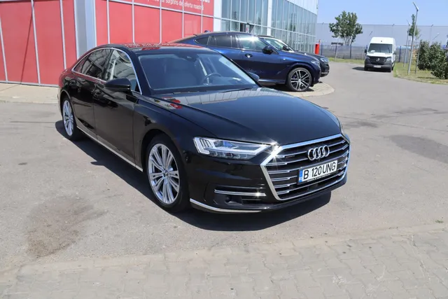 AUDI A8
