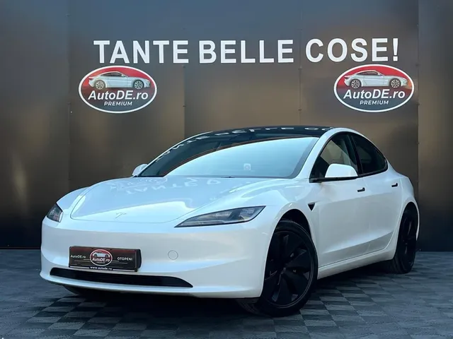 TESLA MODEL 3